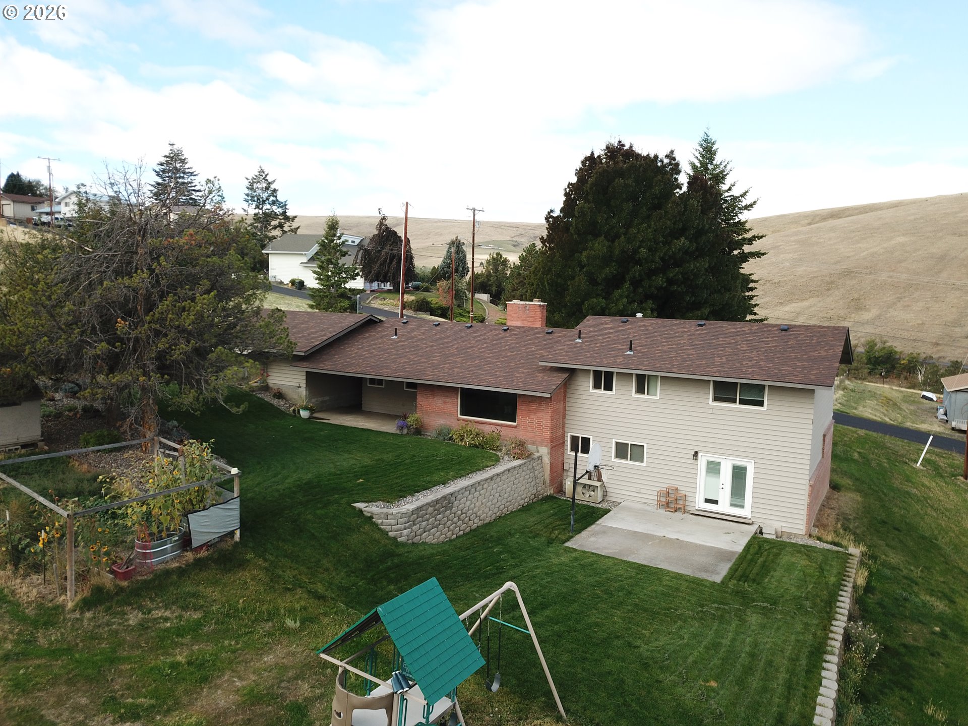 main property photo 43
