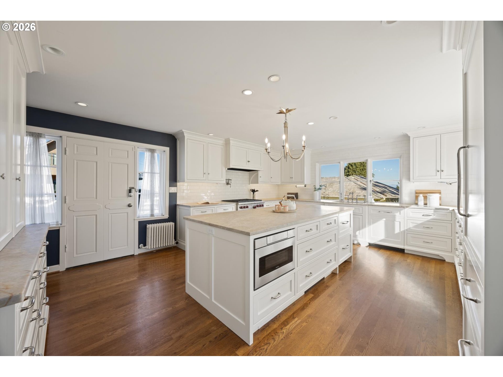 property viewer photo 16