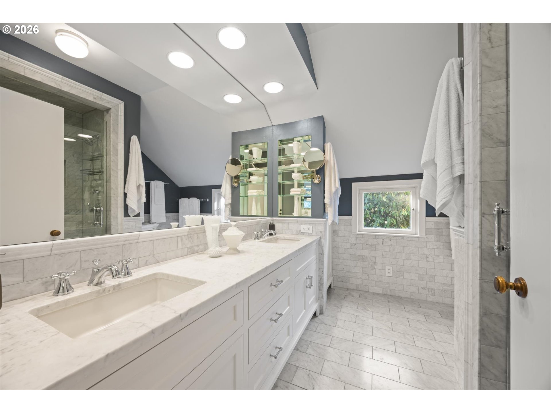 property viewer photo 29