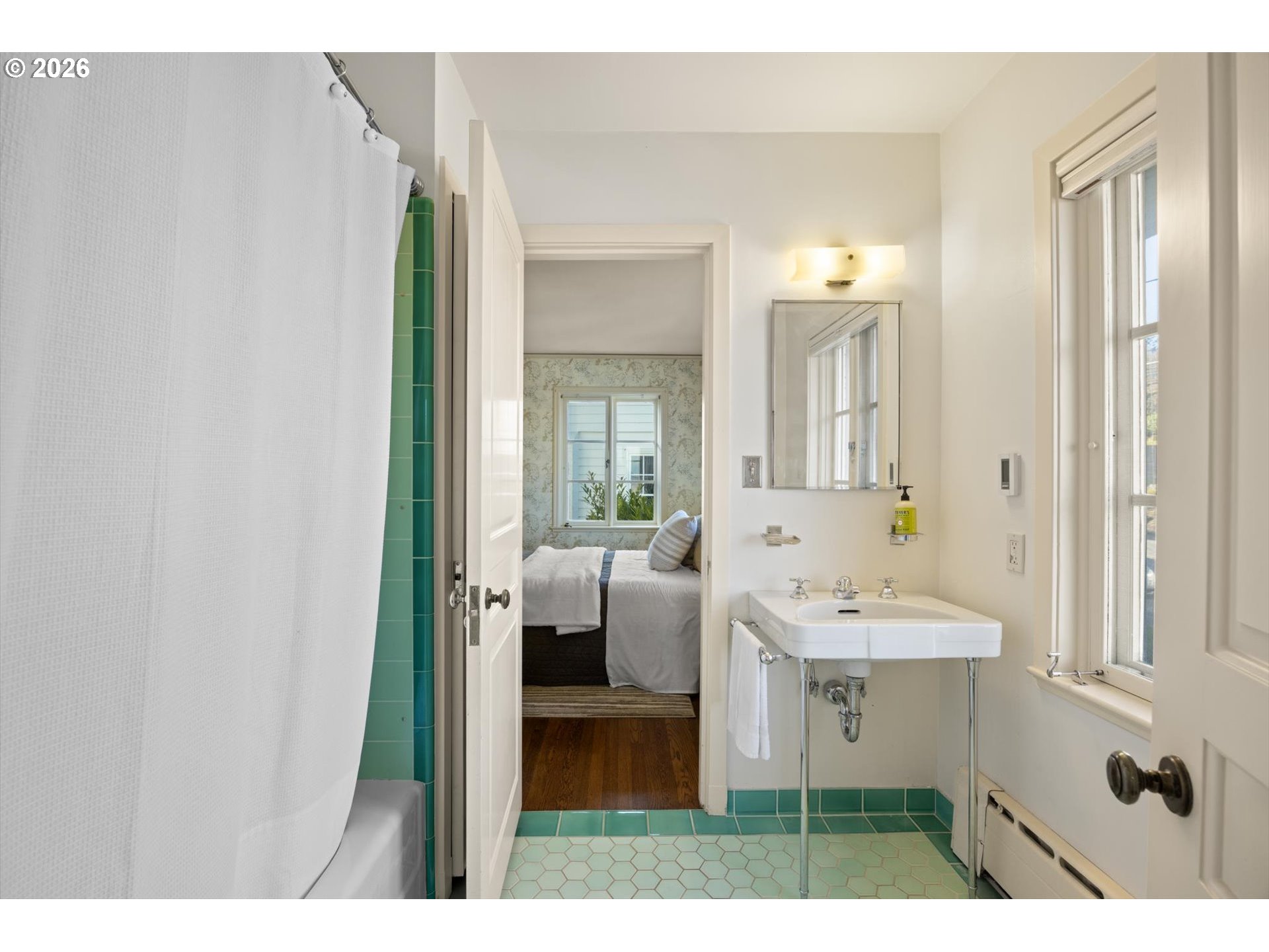 property viewer photo 31