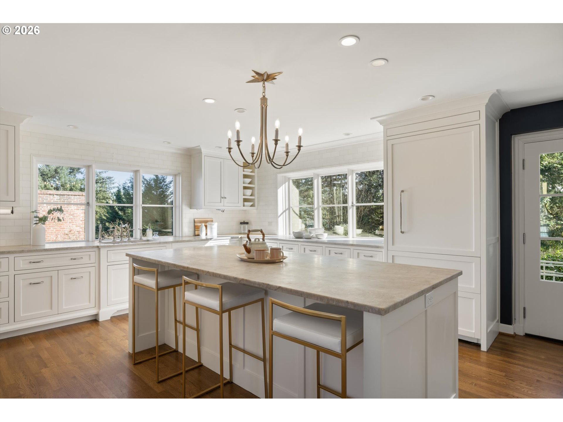 property viewer photo 4