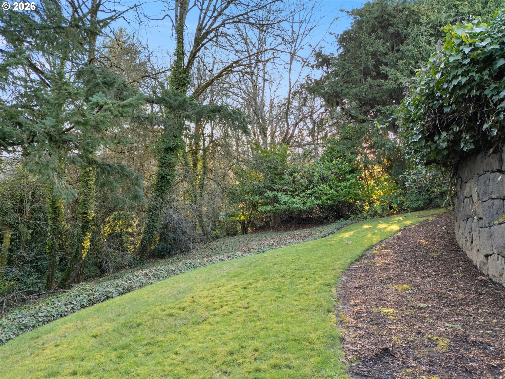 property viewer photo 40