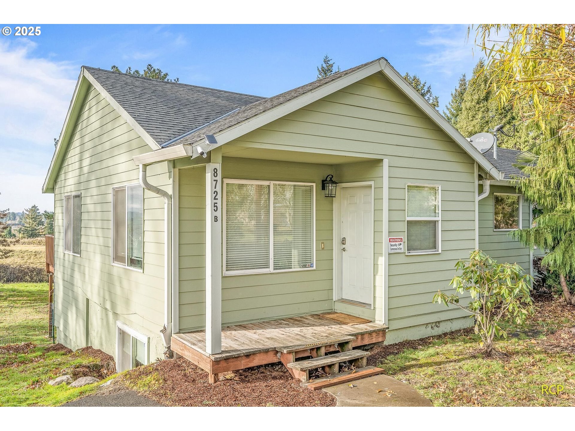 main property photo 28