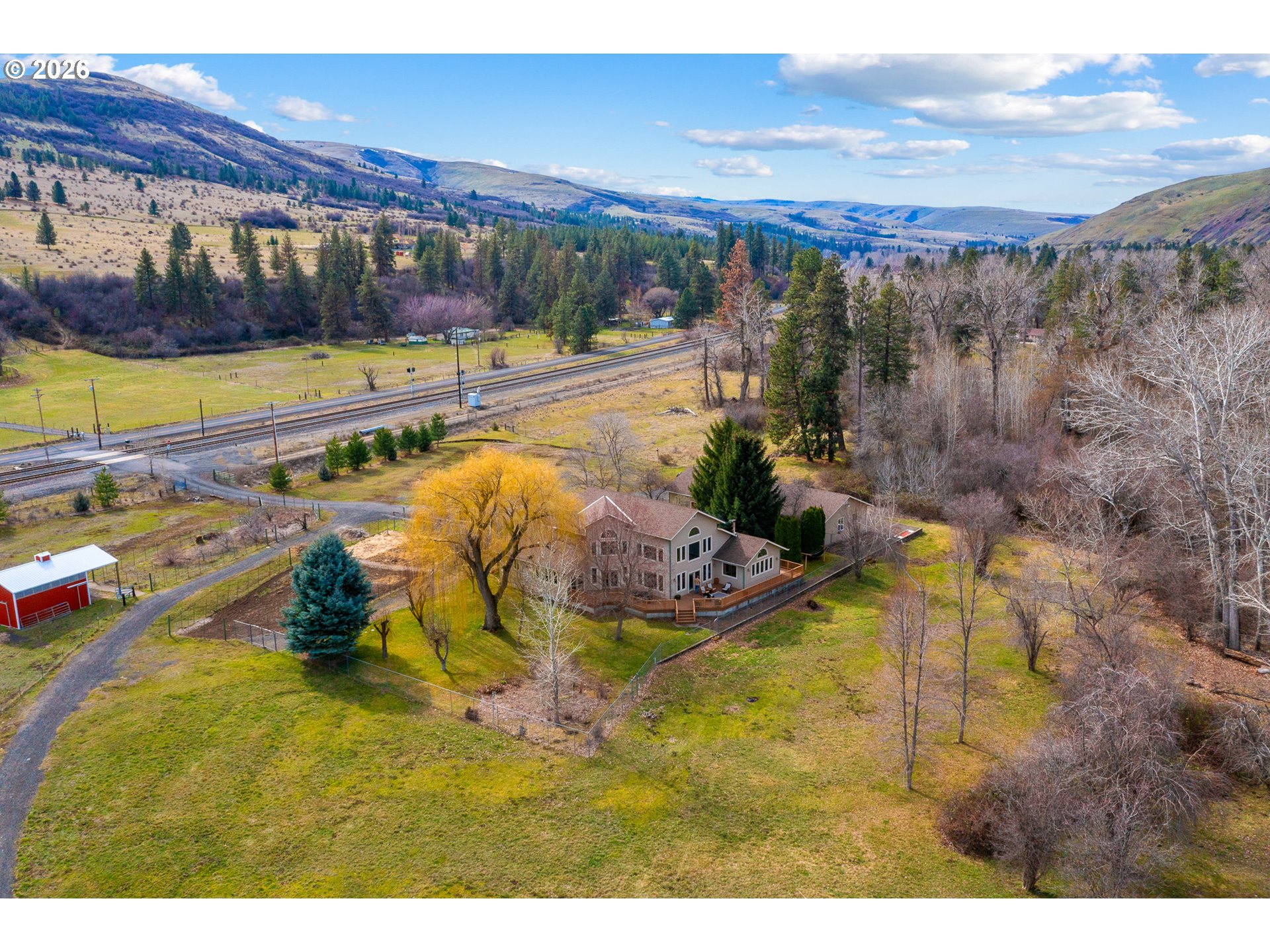 main property photo 5