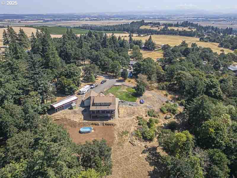 main property photo 41