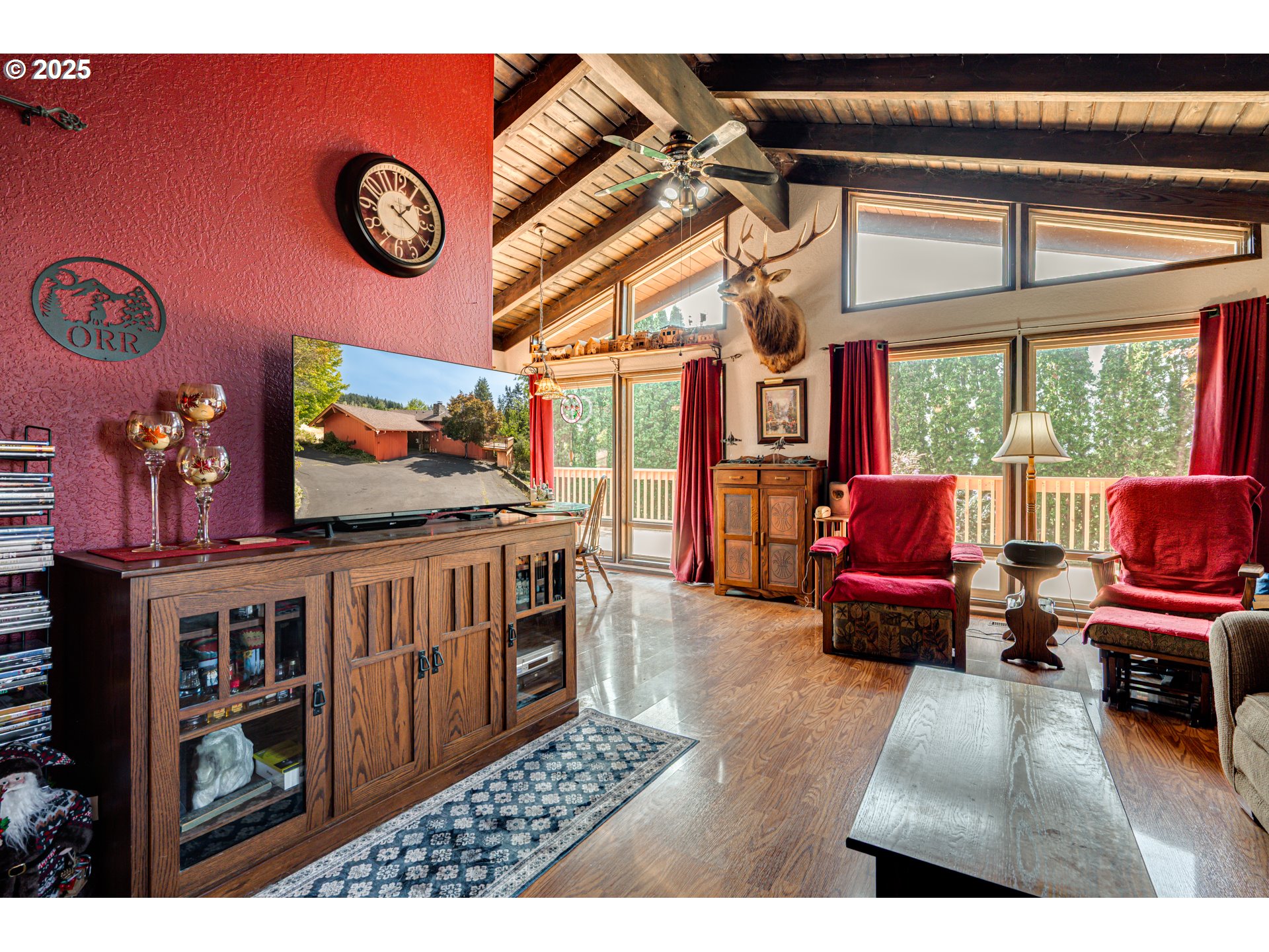 property viewer photo 3