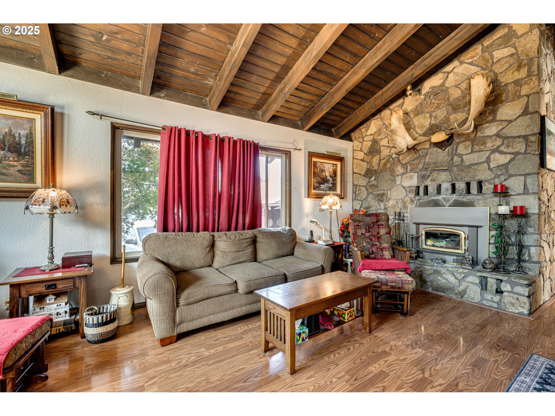 property viewer photo 5