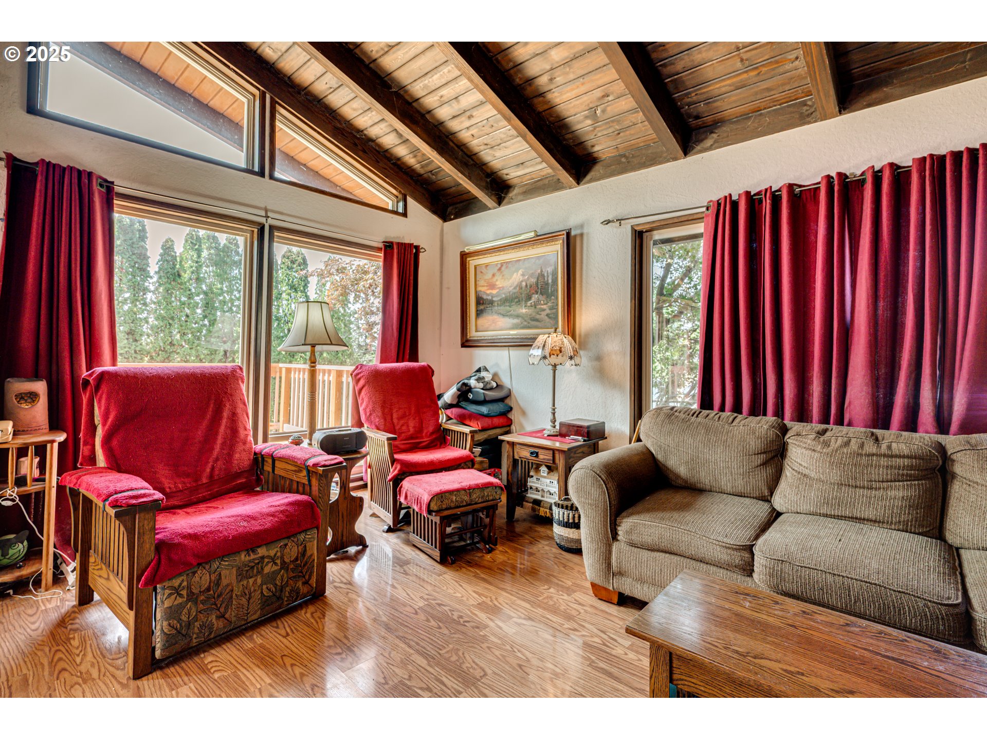 property viewer photo 6