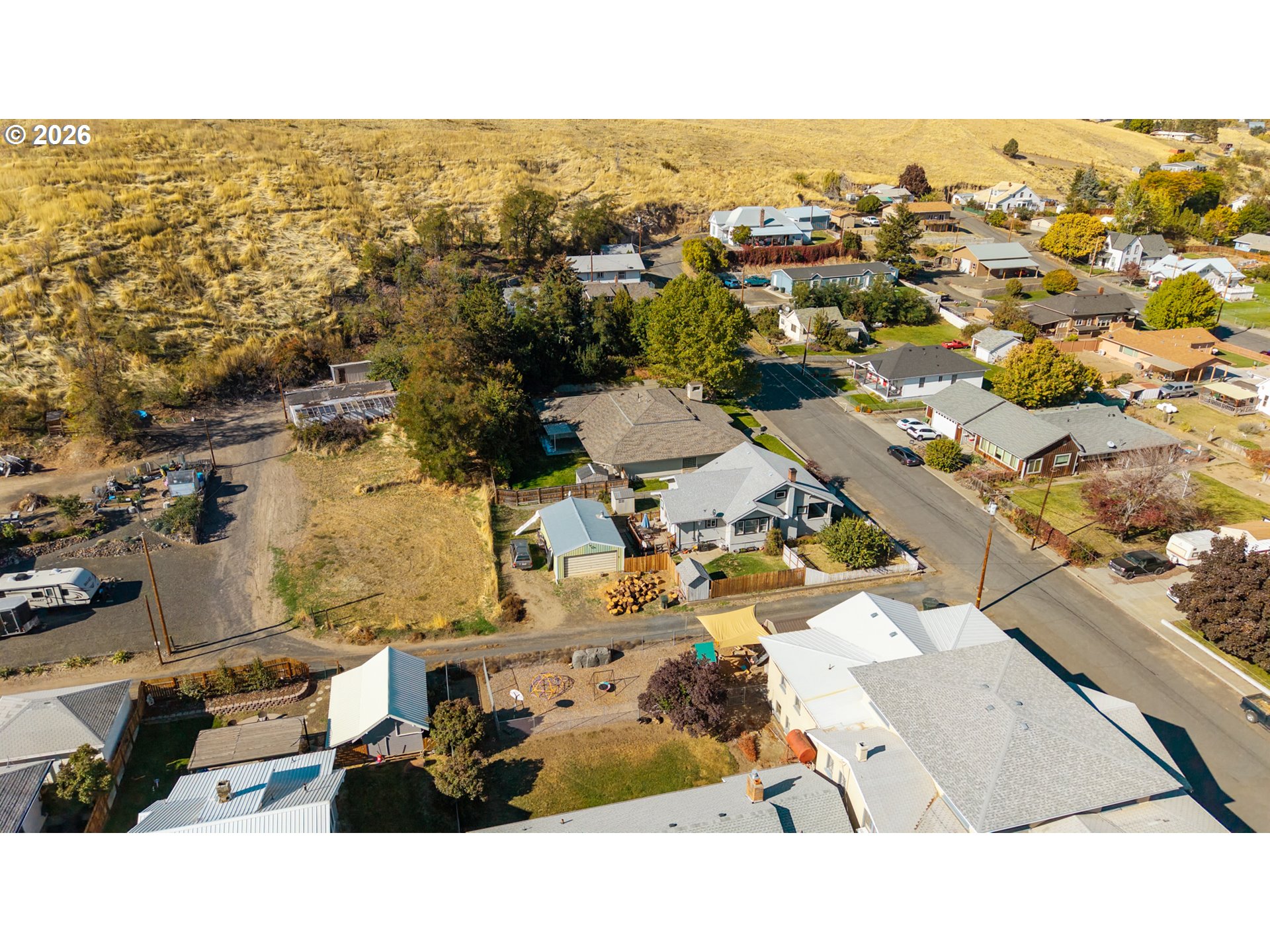 main property photo 11