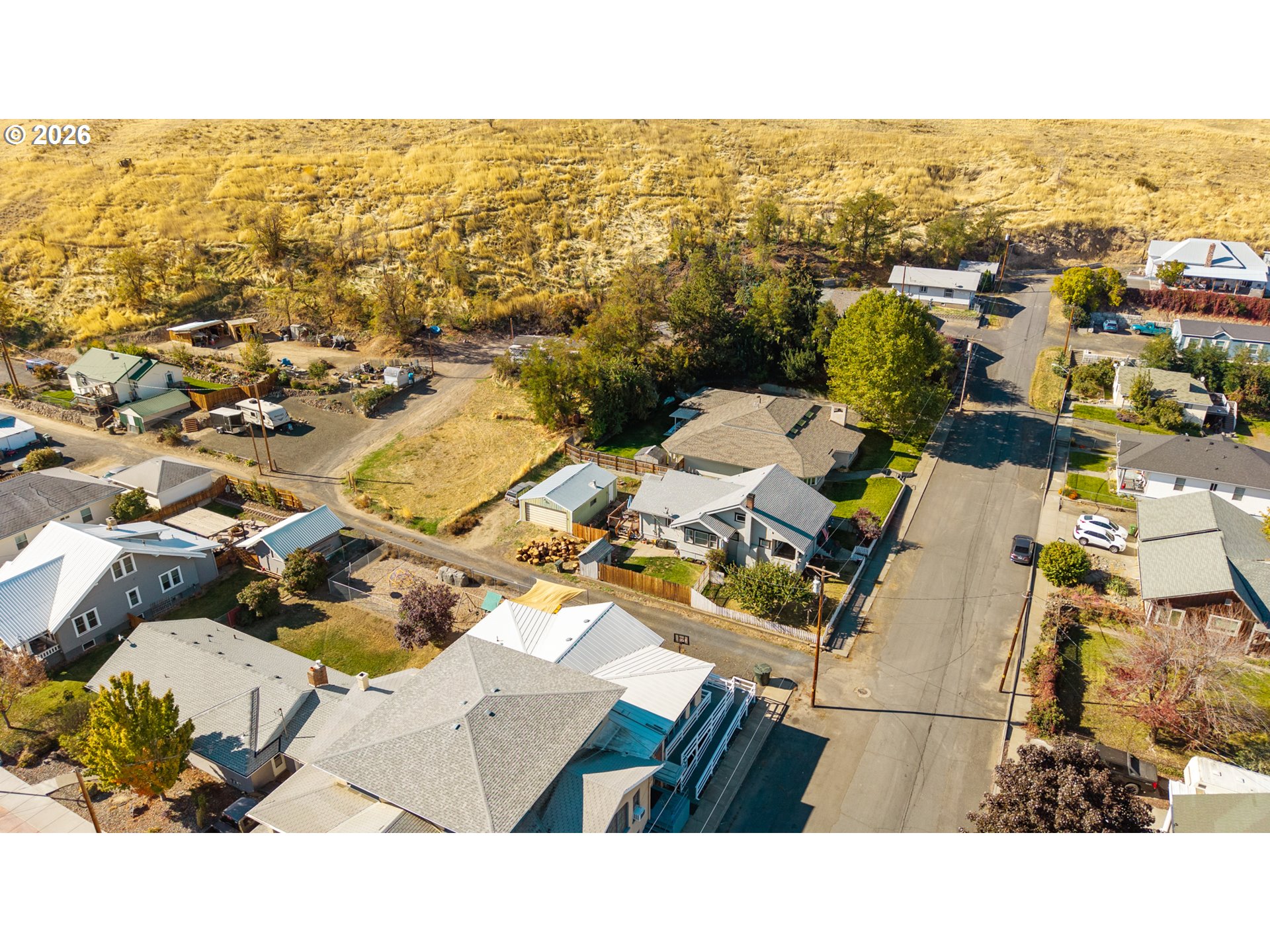 main property photo 12