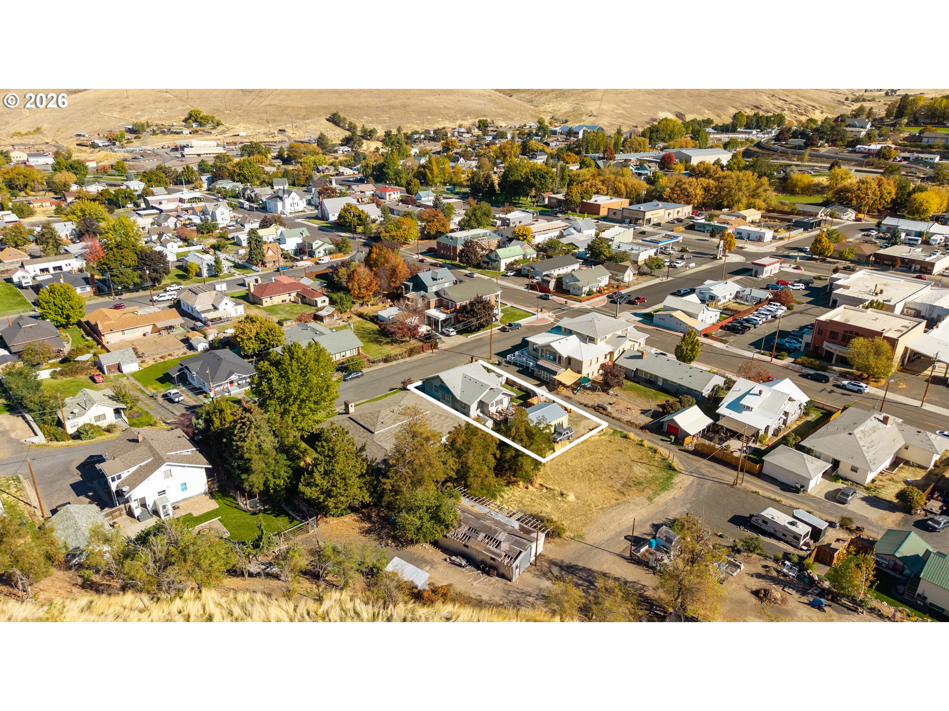 main property photo 45