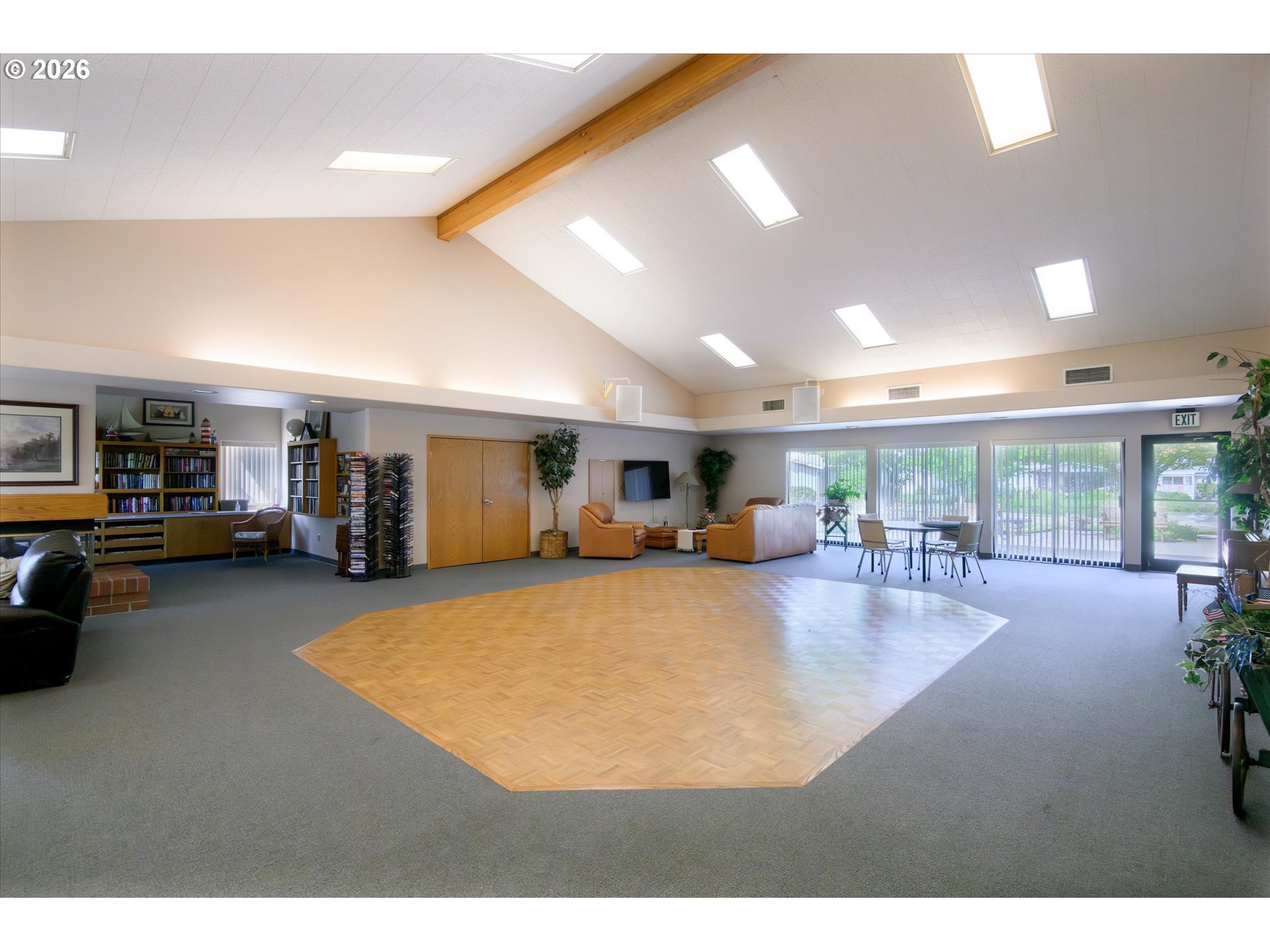 main property photo 43