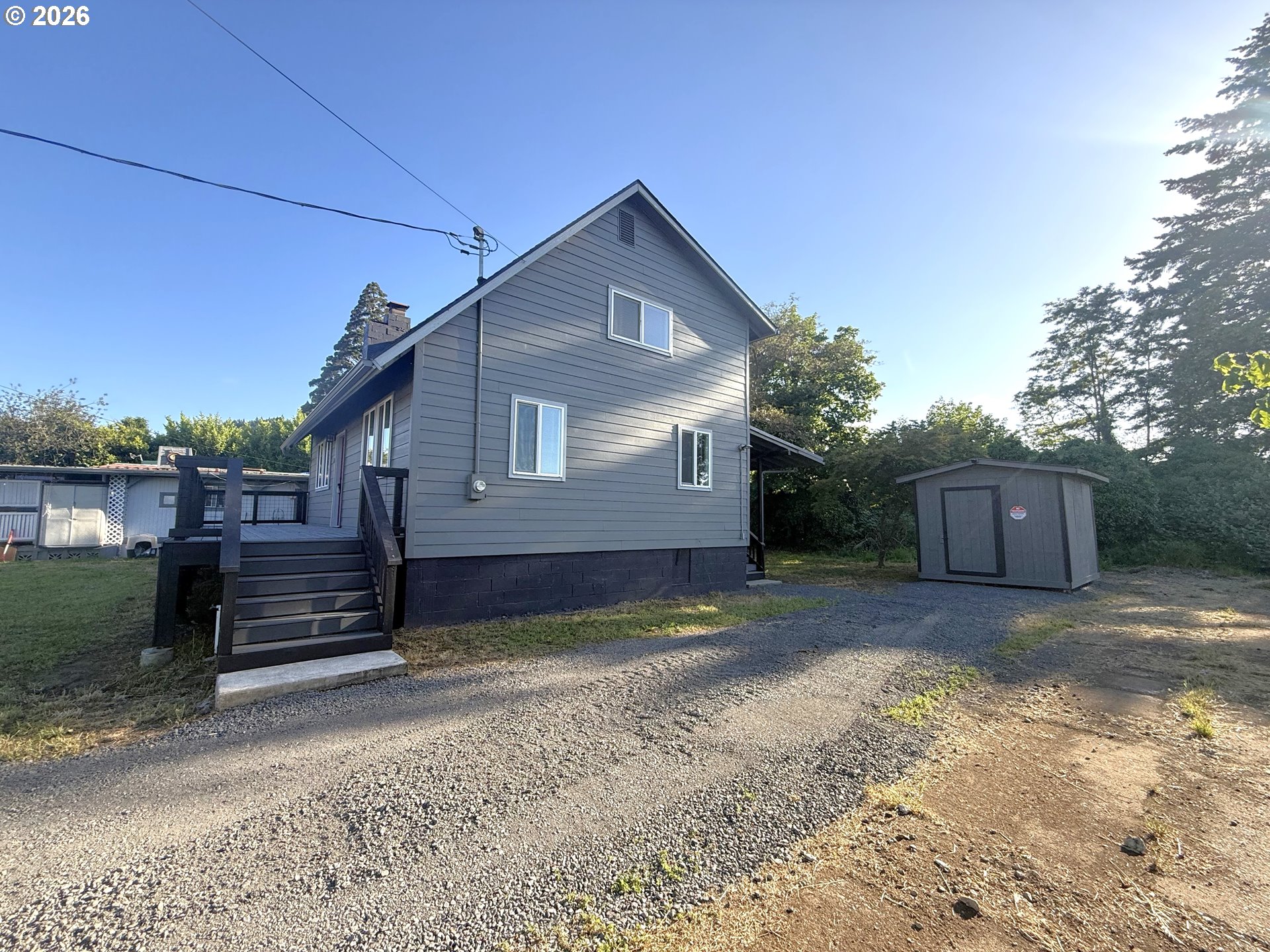 main property photo 23