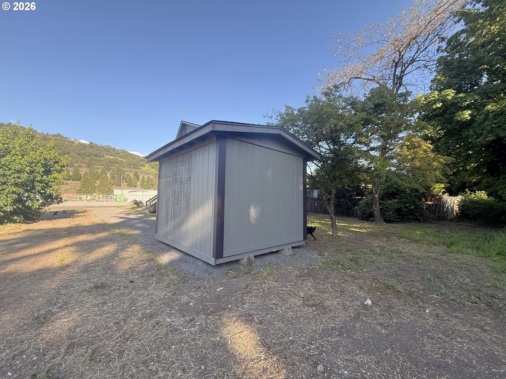 main property photo 25