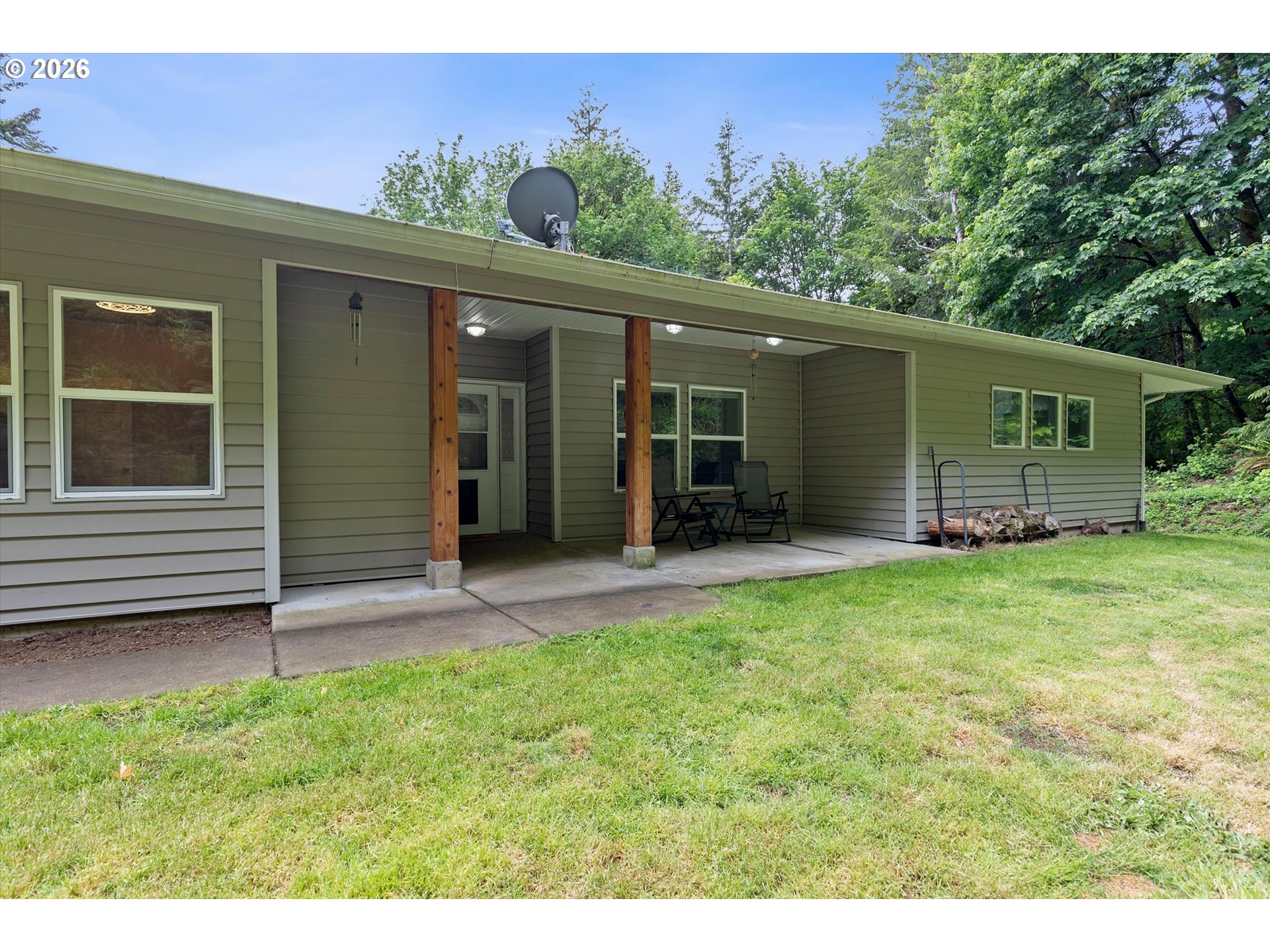 main property photo 5