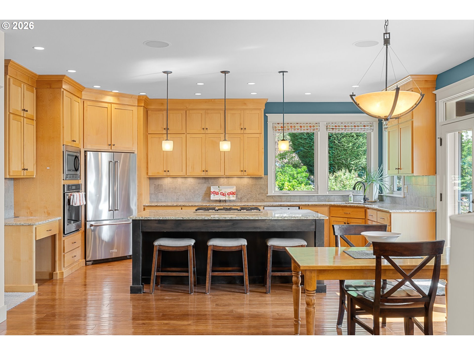 main property photo 8