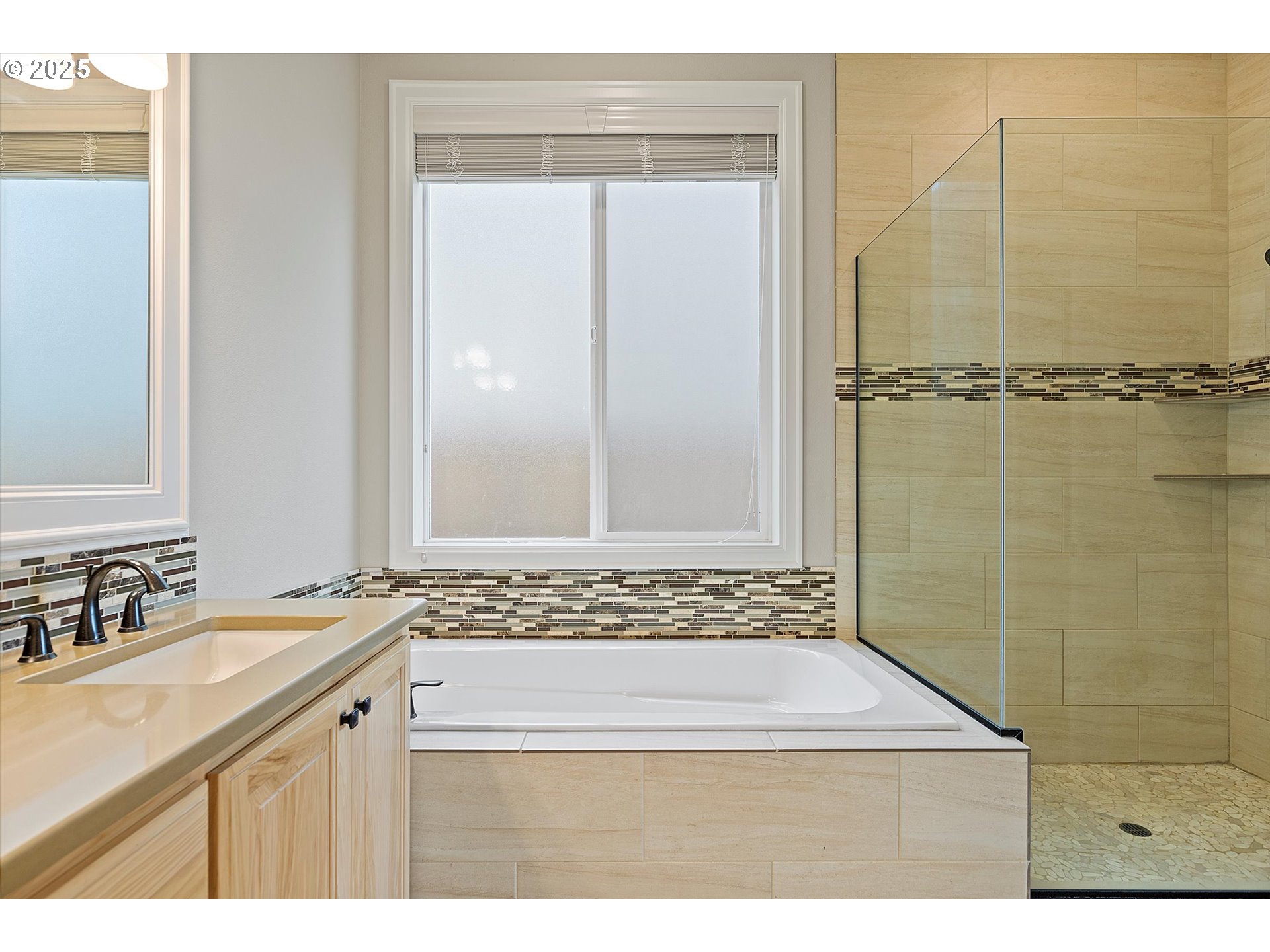property viewer photo 23
