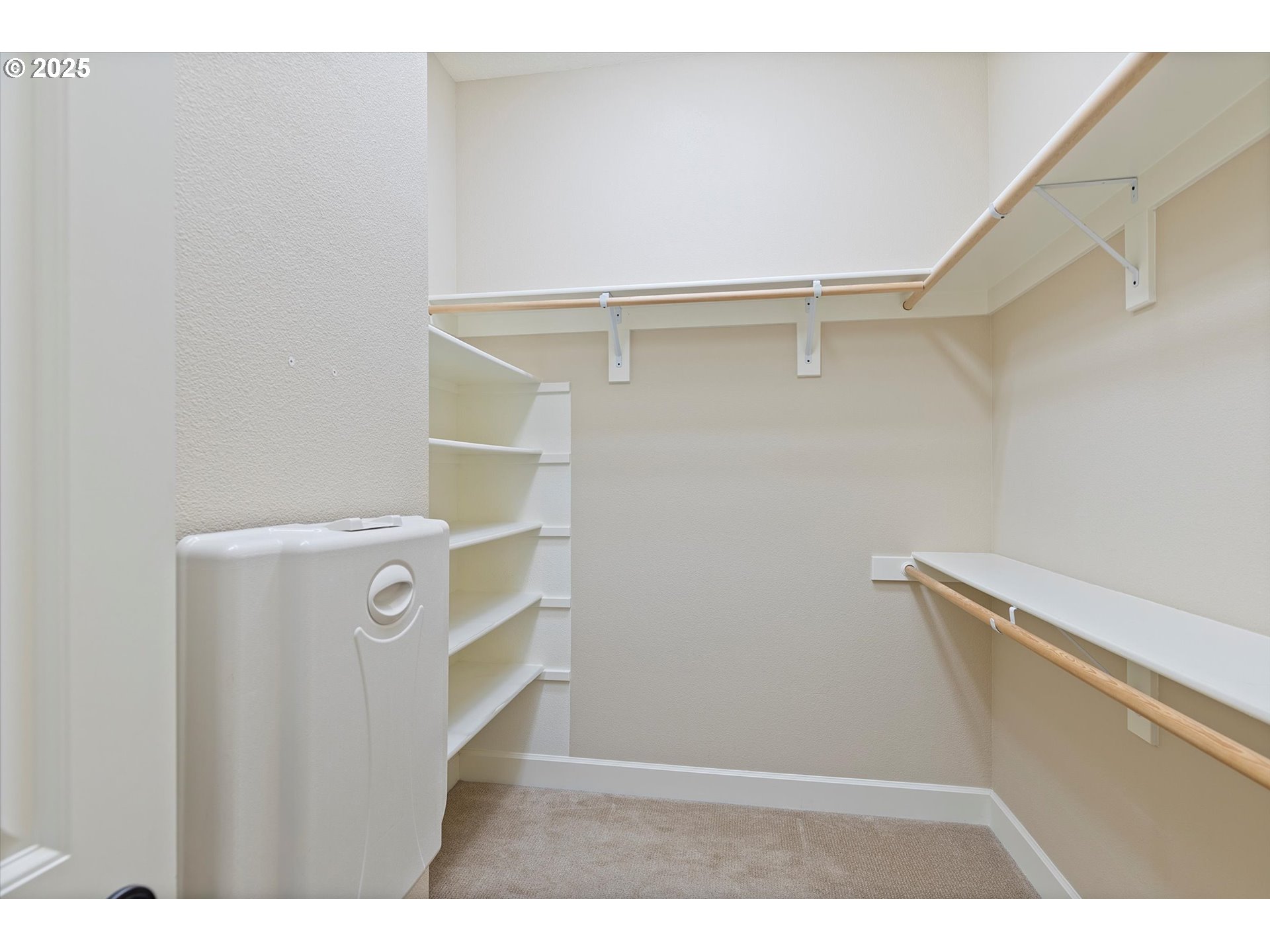 property viewer photo 26