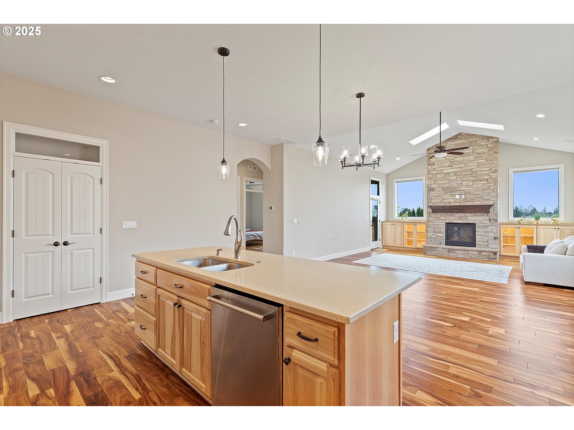 property viewer photo 9