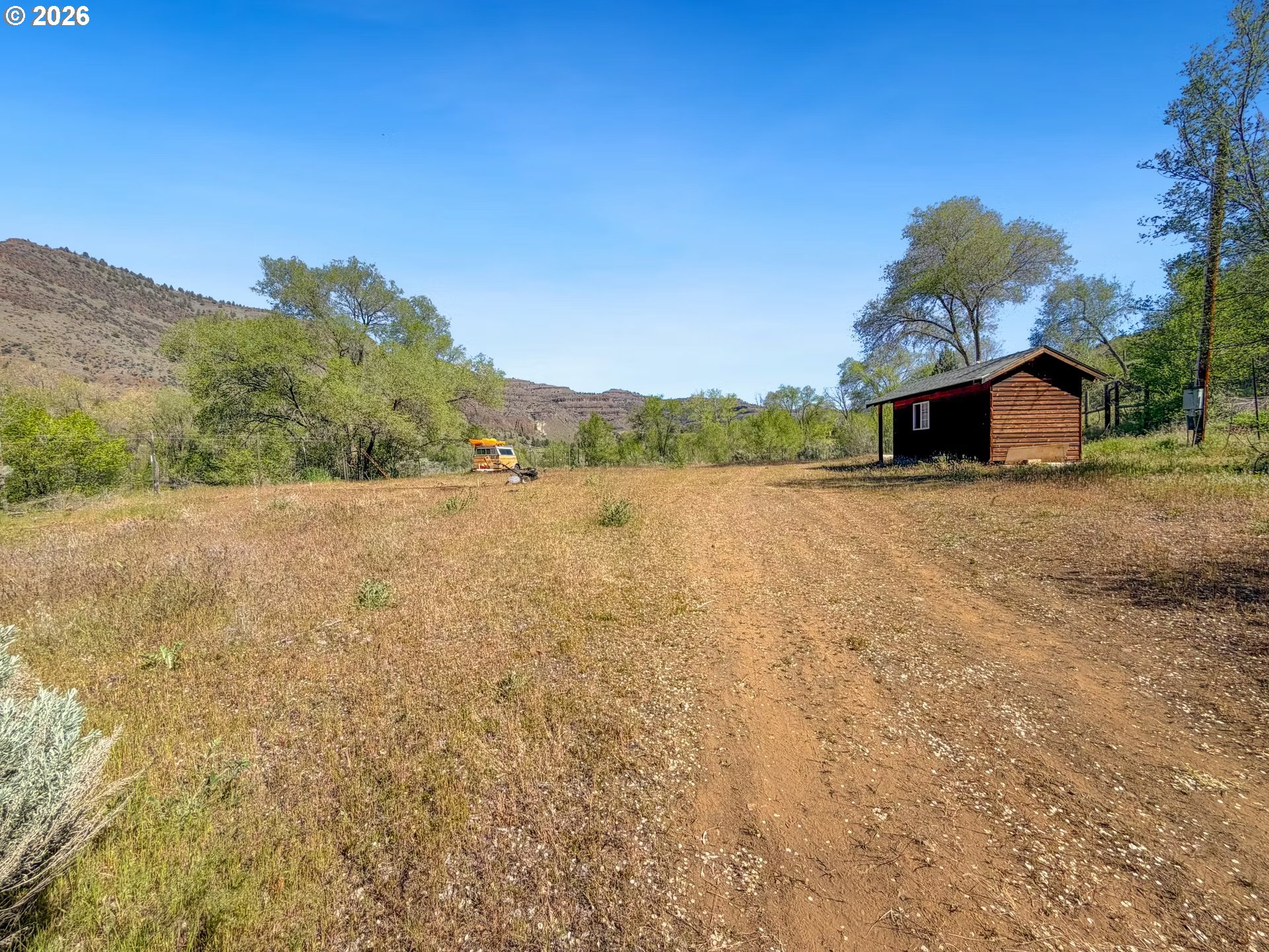 main property photo 32