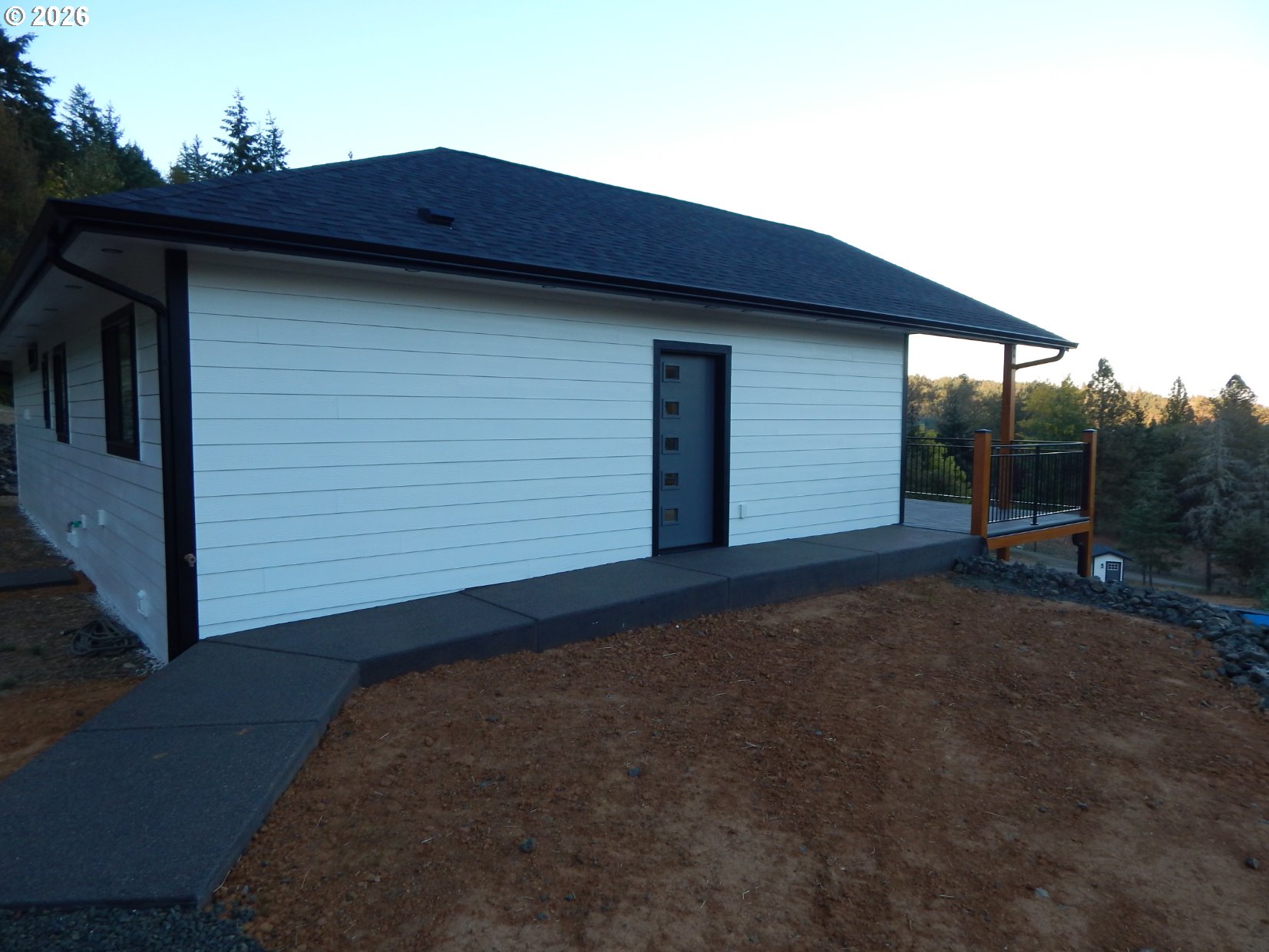 main property photo 8