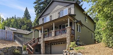 image of property with 4 Bed | 2 Bath | 2,480 Sqft