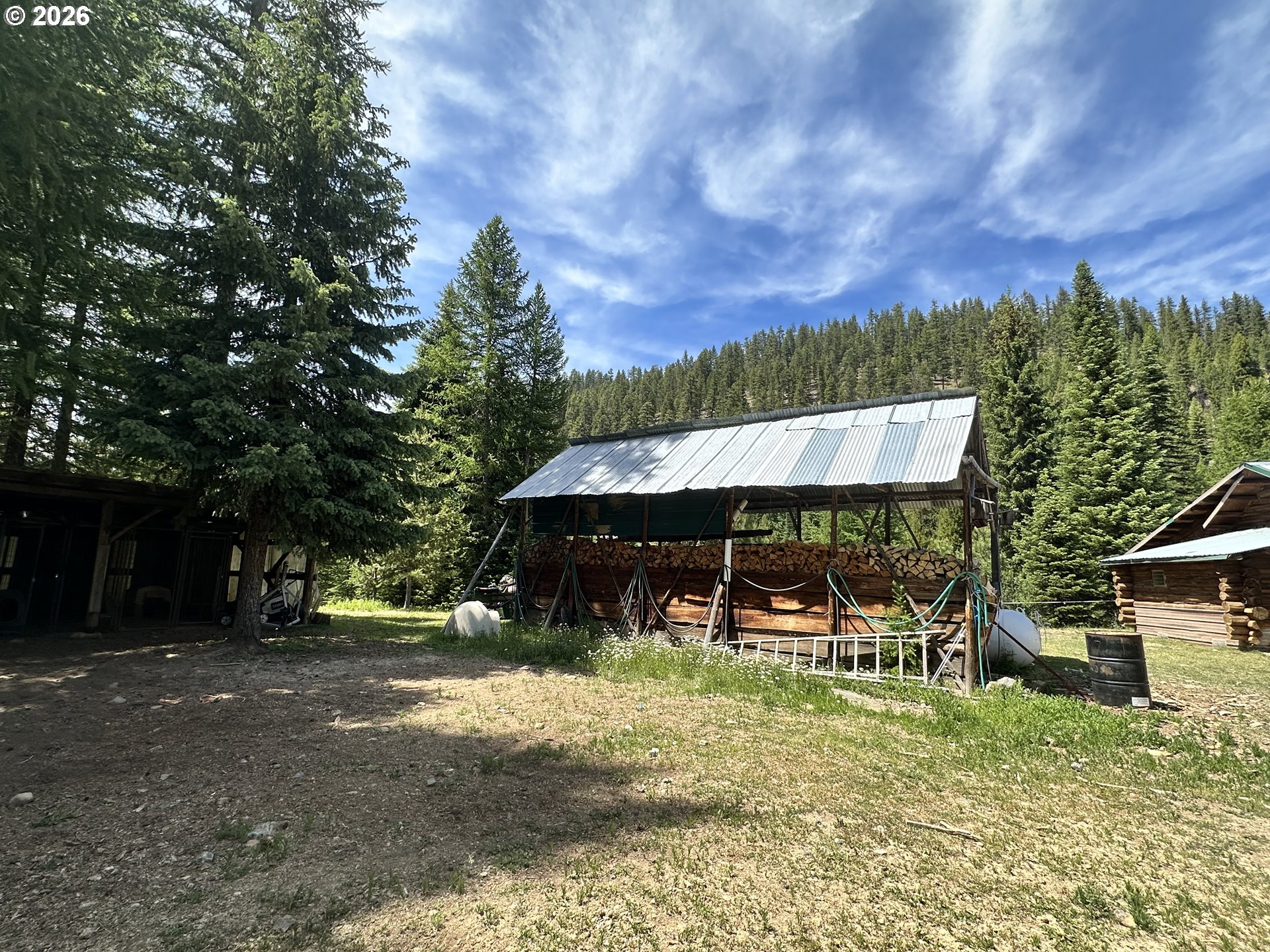 main property photo 13