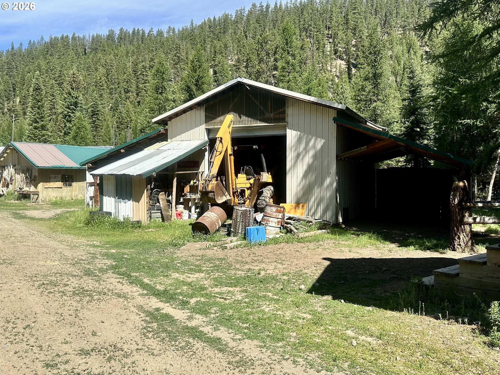 main property photo 39