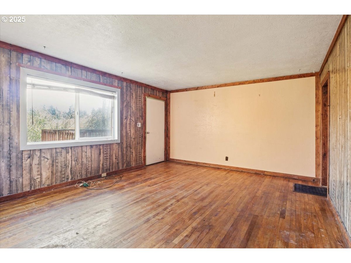 property viewer photo 14