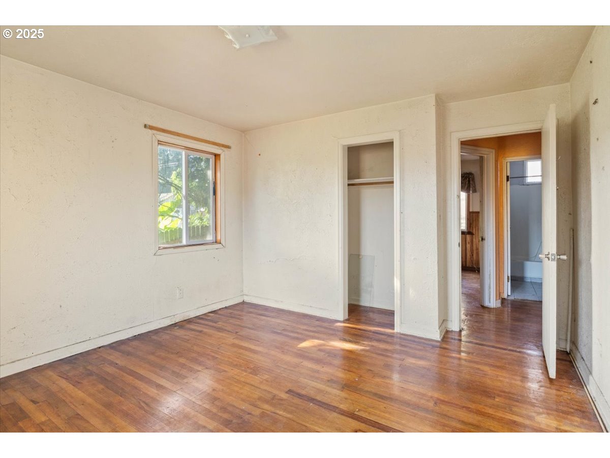 property viewer photo 20