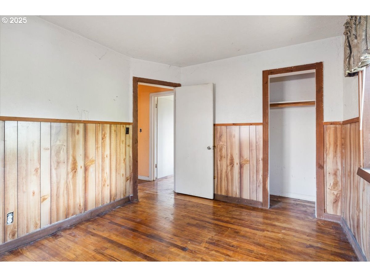 property viewer photo 23