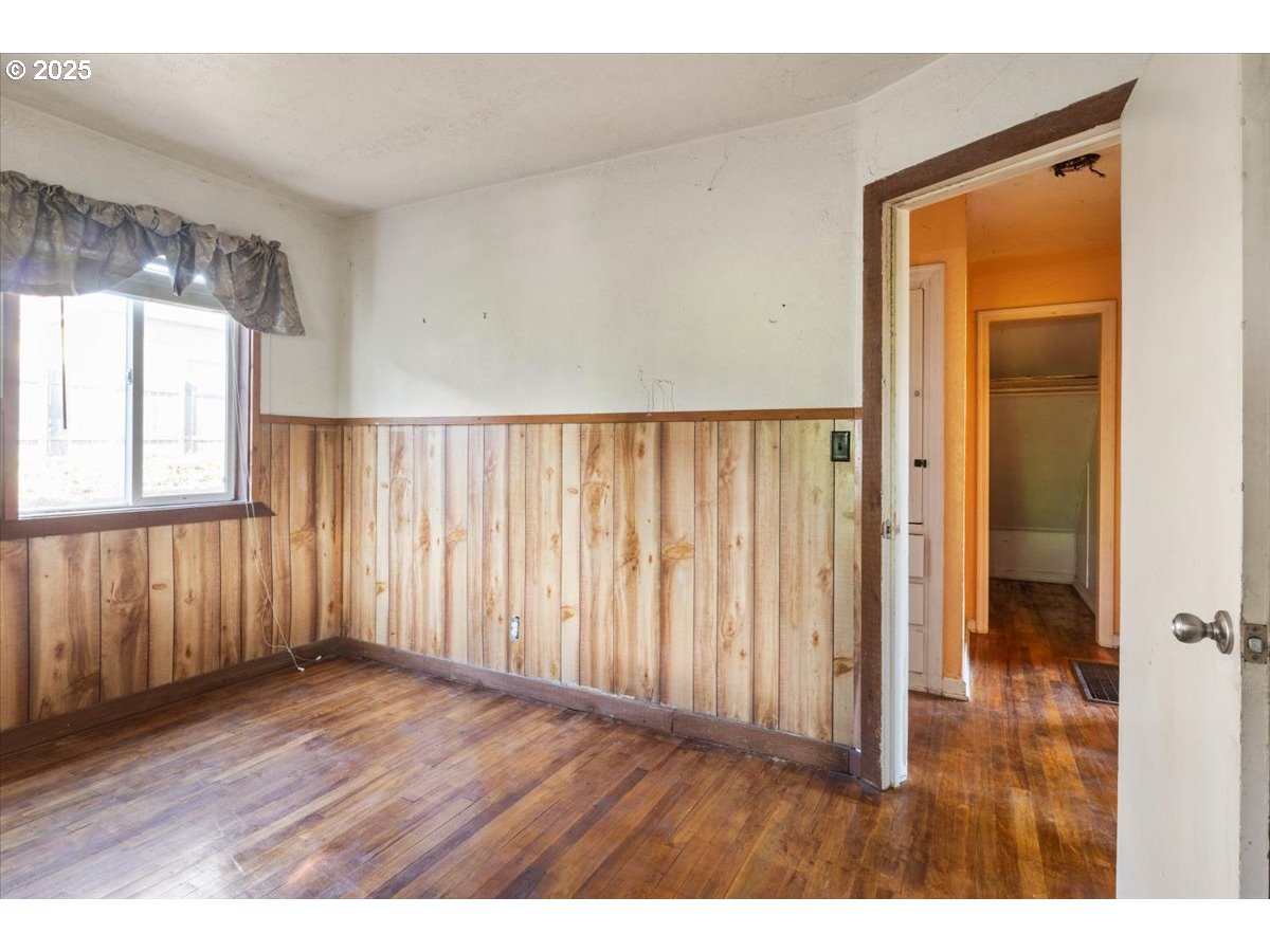 property viewer photo 24