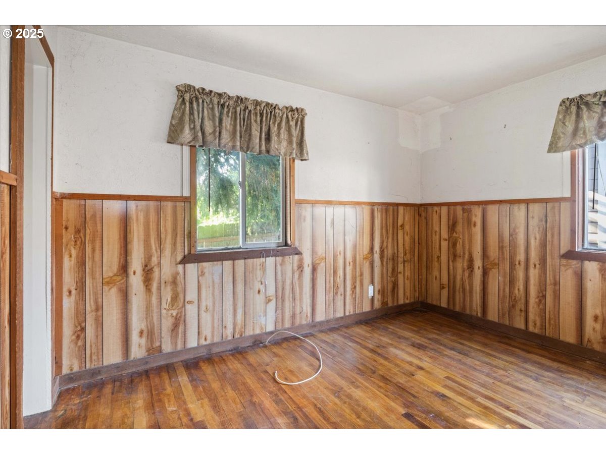 property viewer photo 25