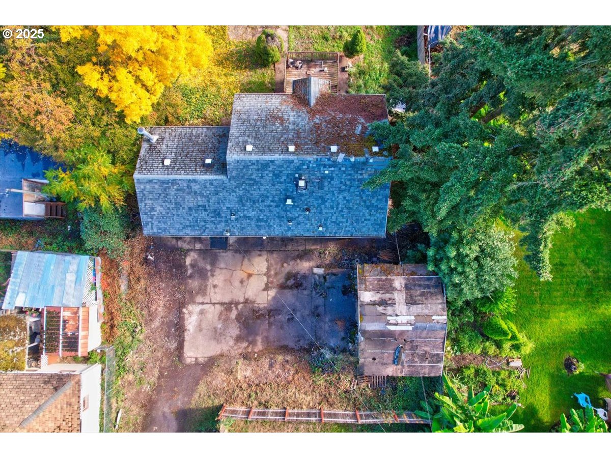 property viewer photo 3