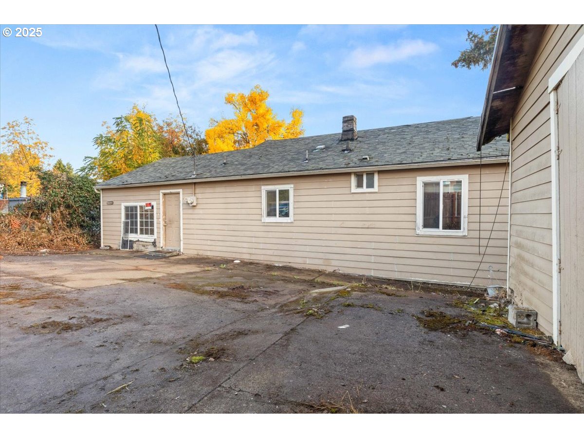 property viewer photo 7