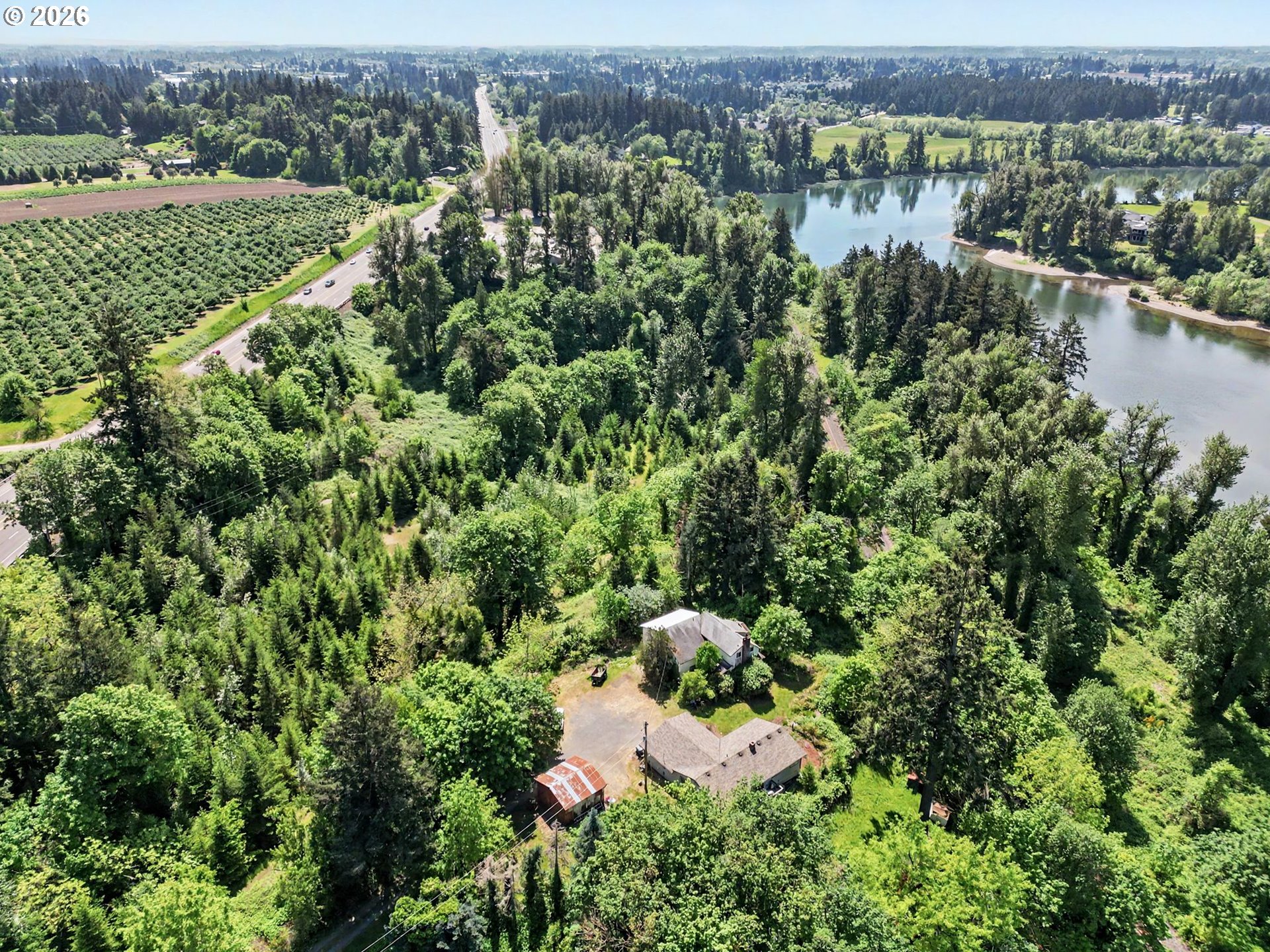 main property photo 29