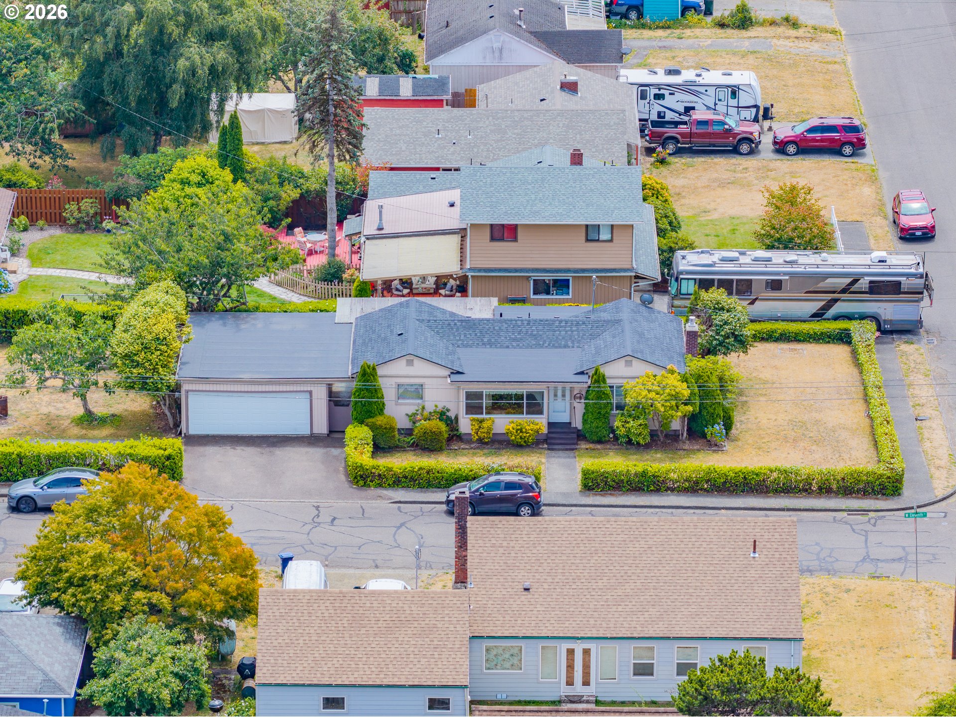 main property photo 39