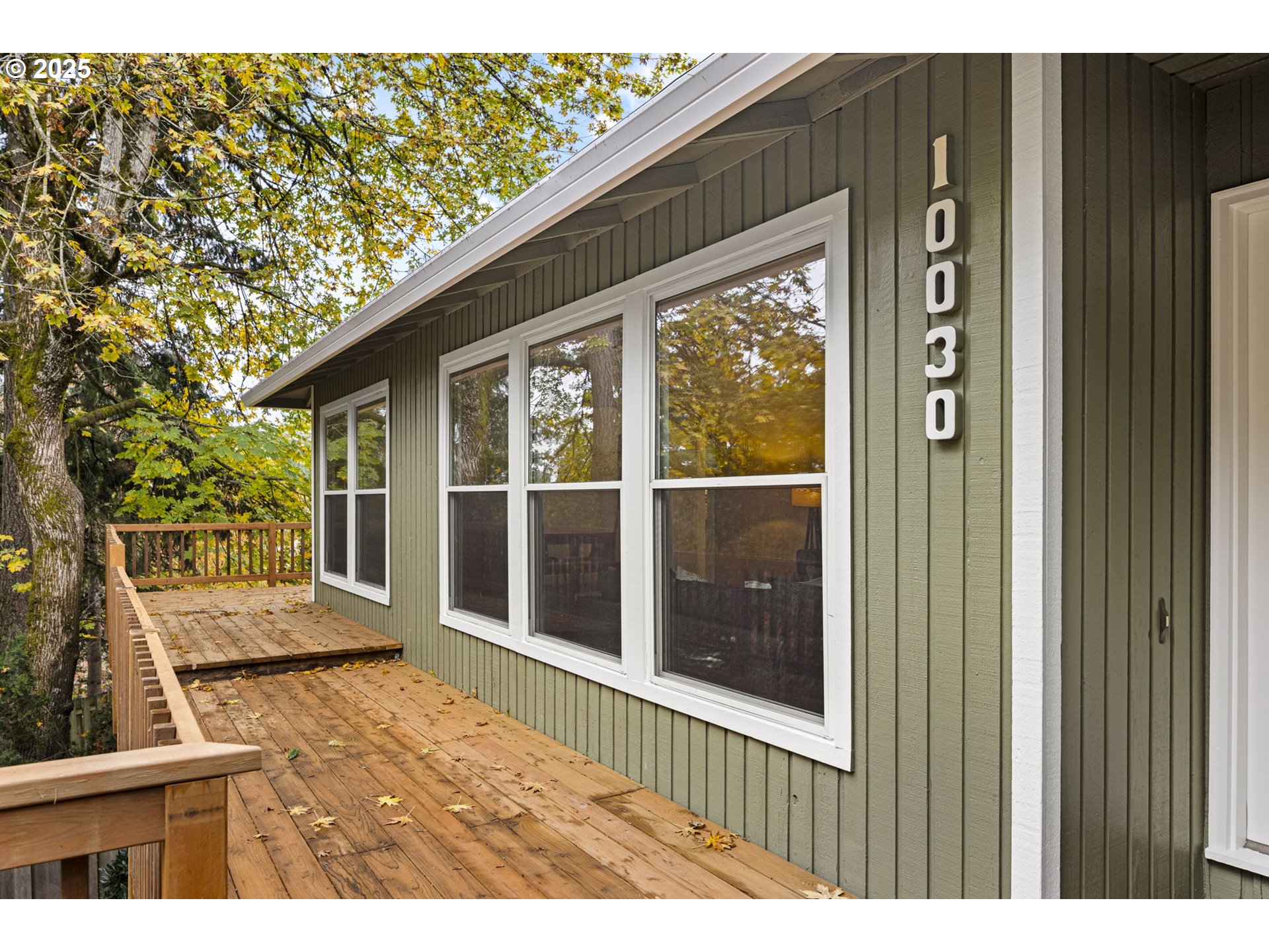 property viewer photo 1
