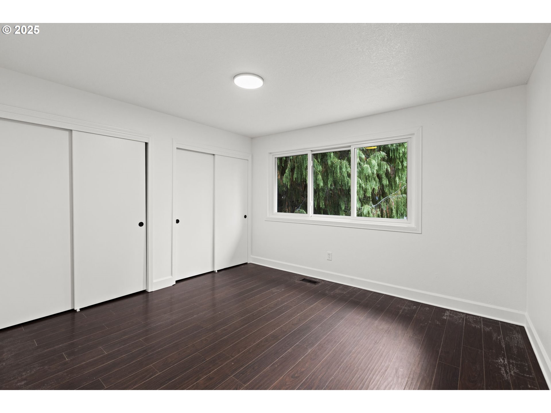 property viewer photo 23