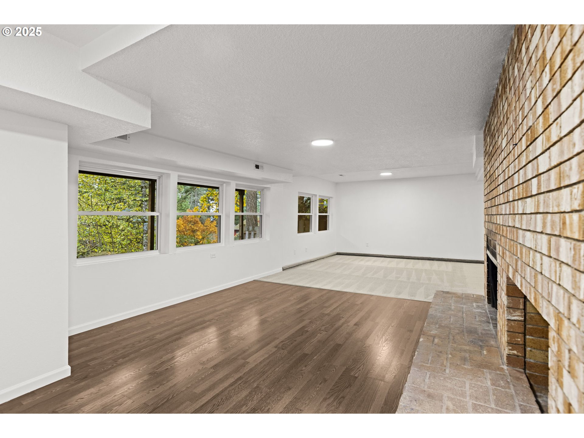 property viewer photo 27