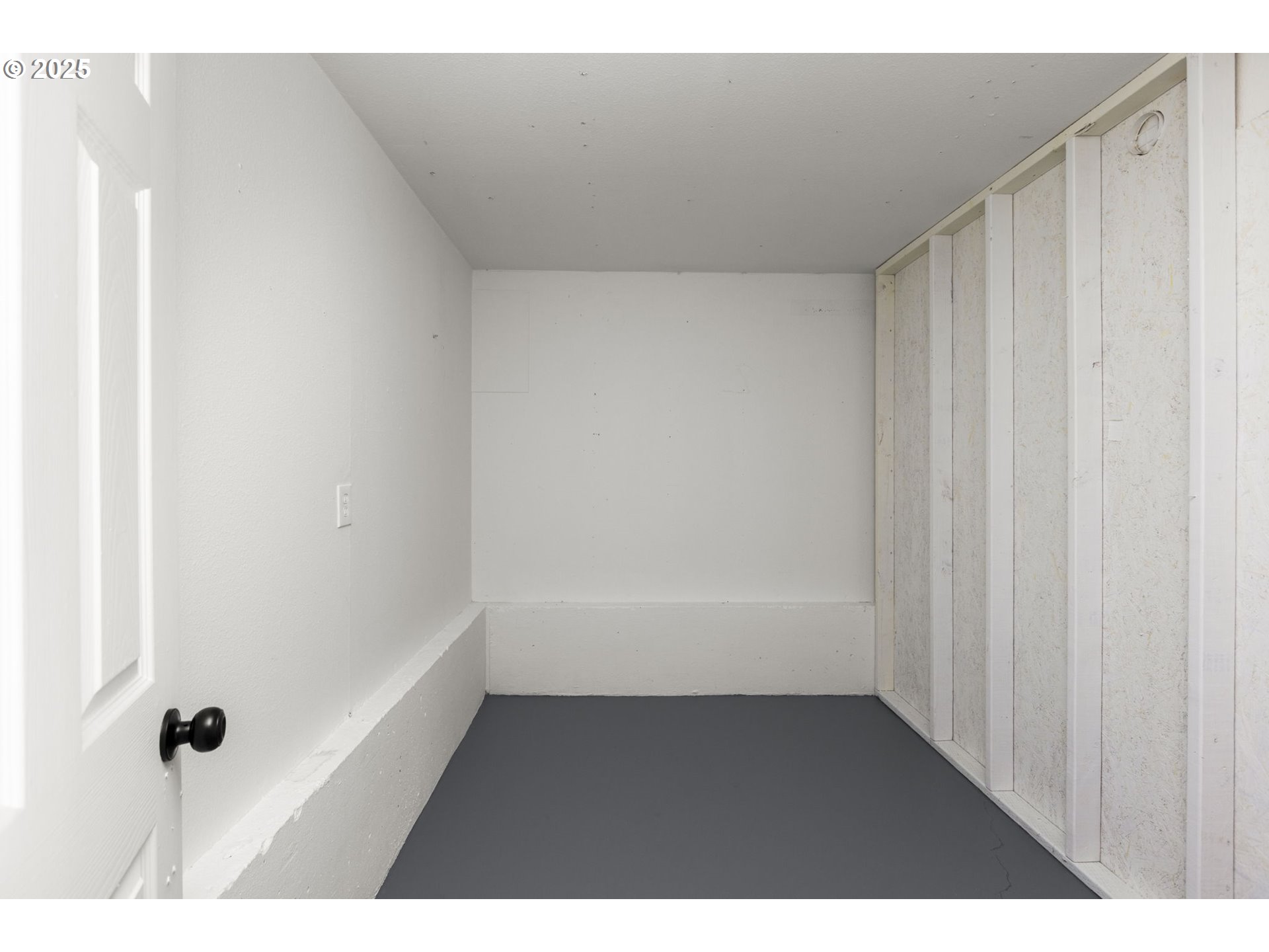 property viewer photo 35