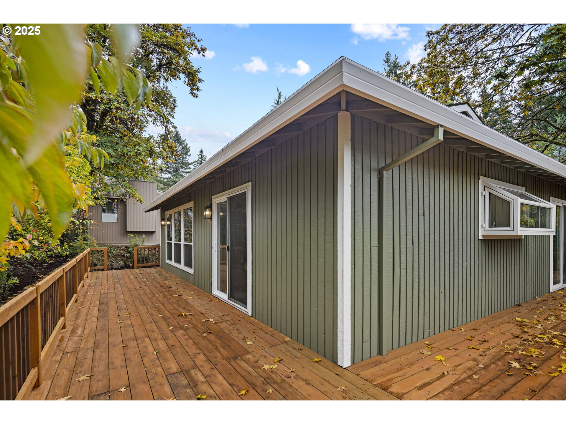 property viewer photo 36