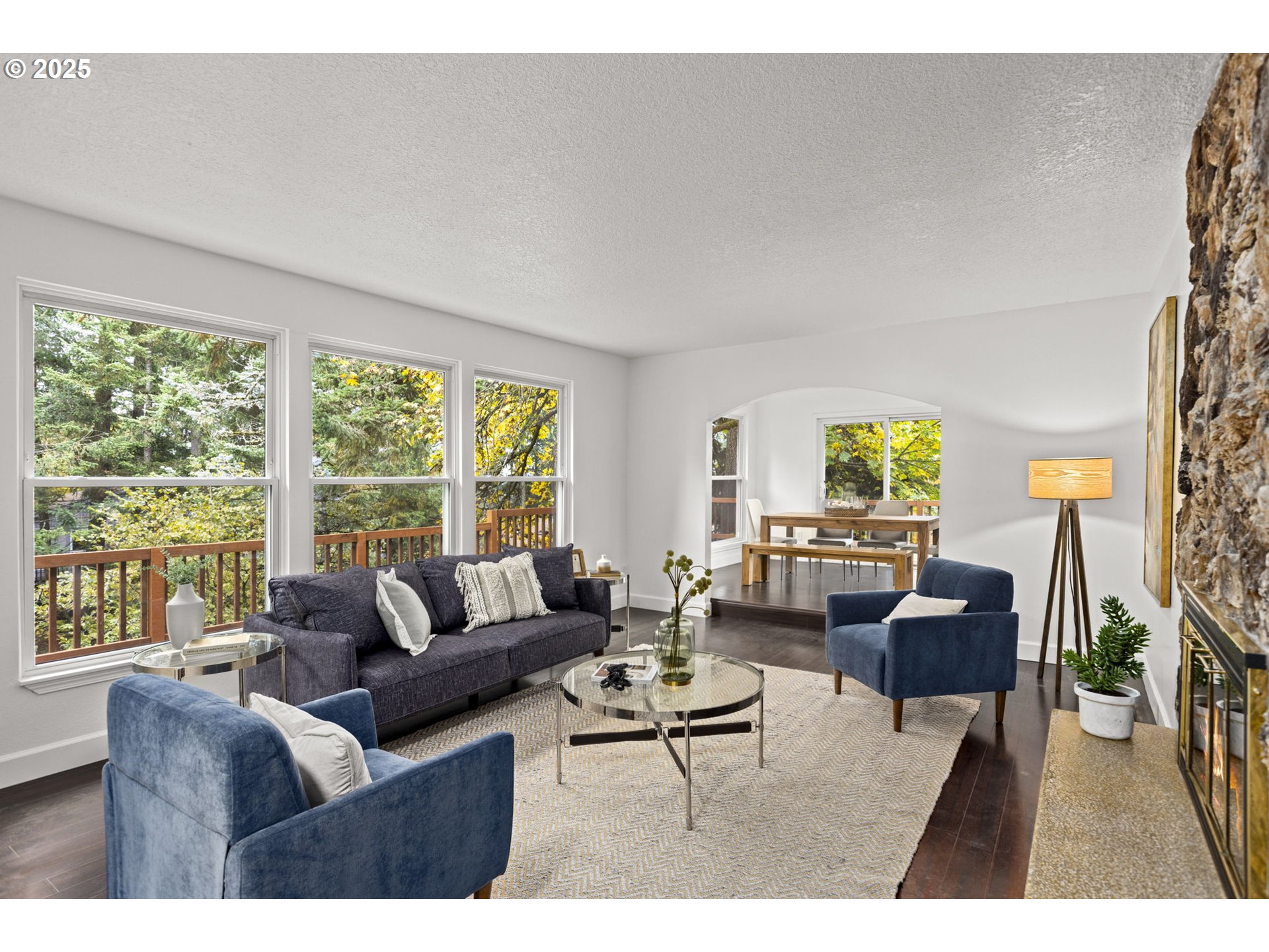 property viewer photo 5