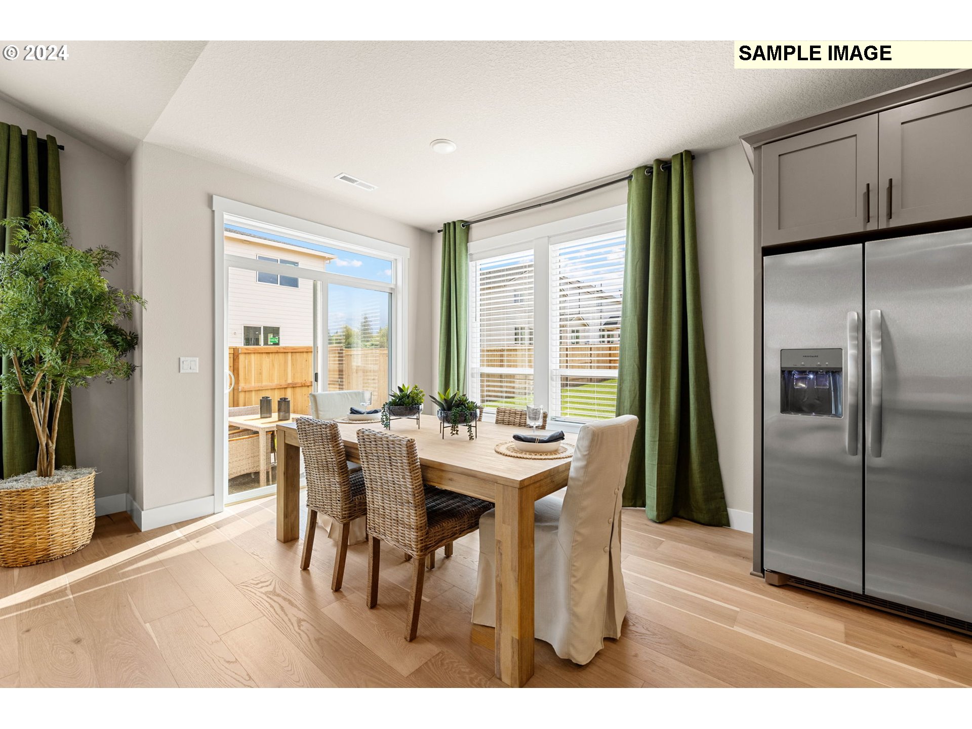 property viewer photo 14