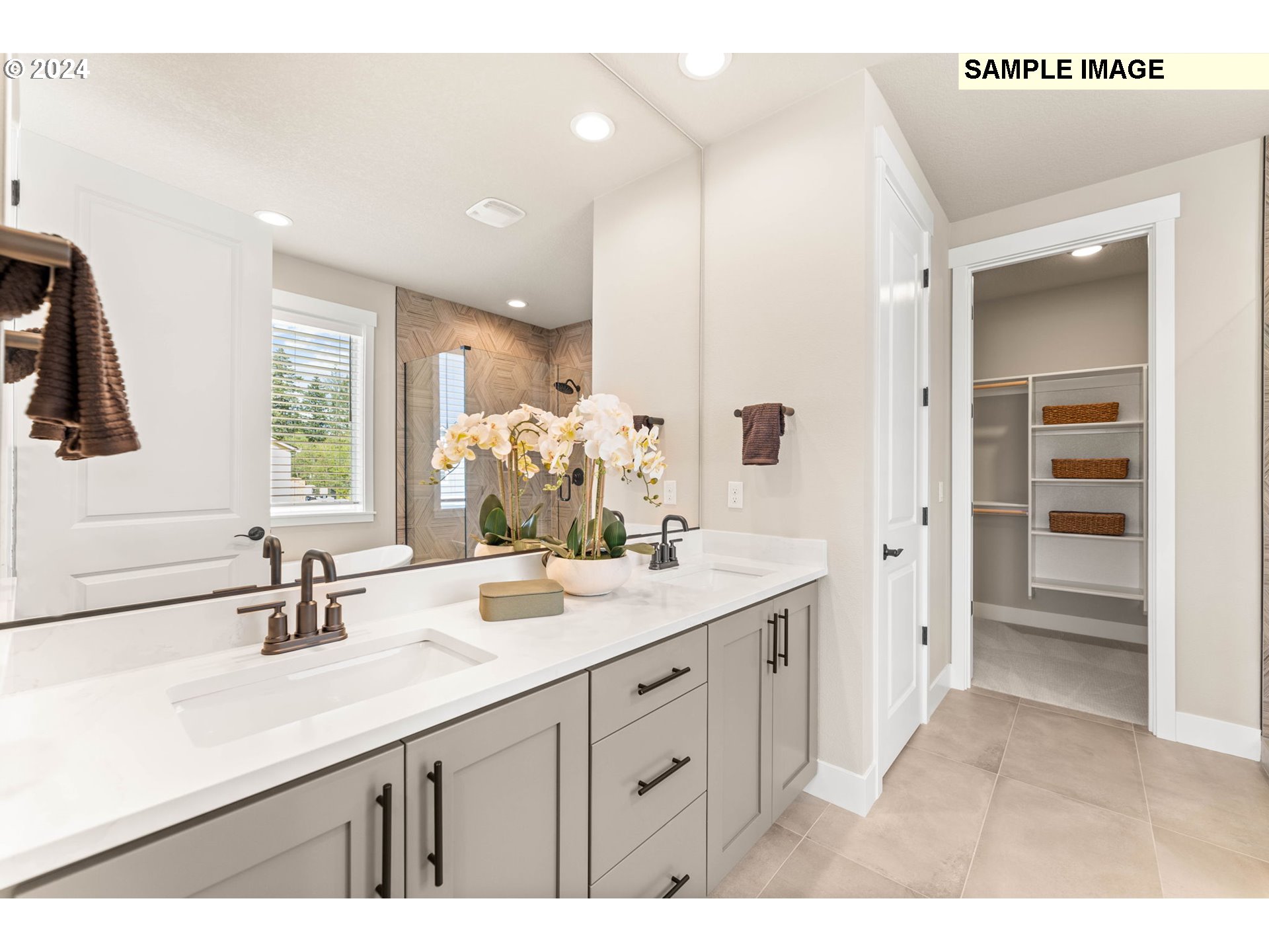 property viewer photo 16
