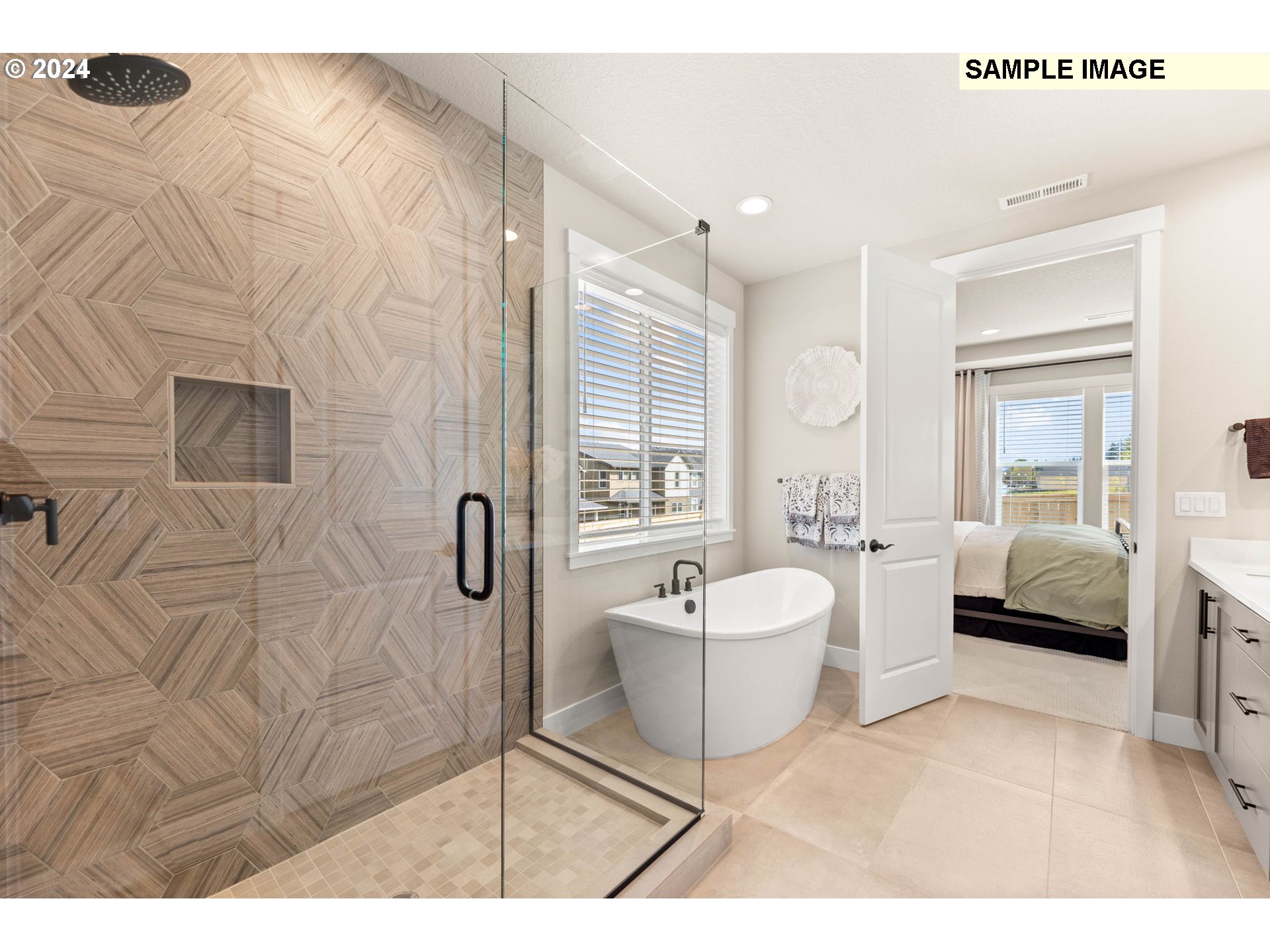 property viewer photo 18