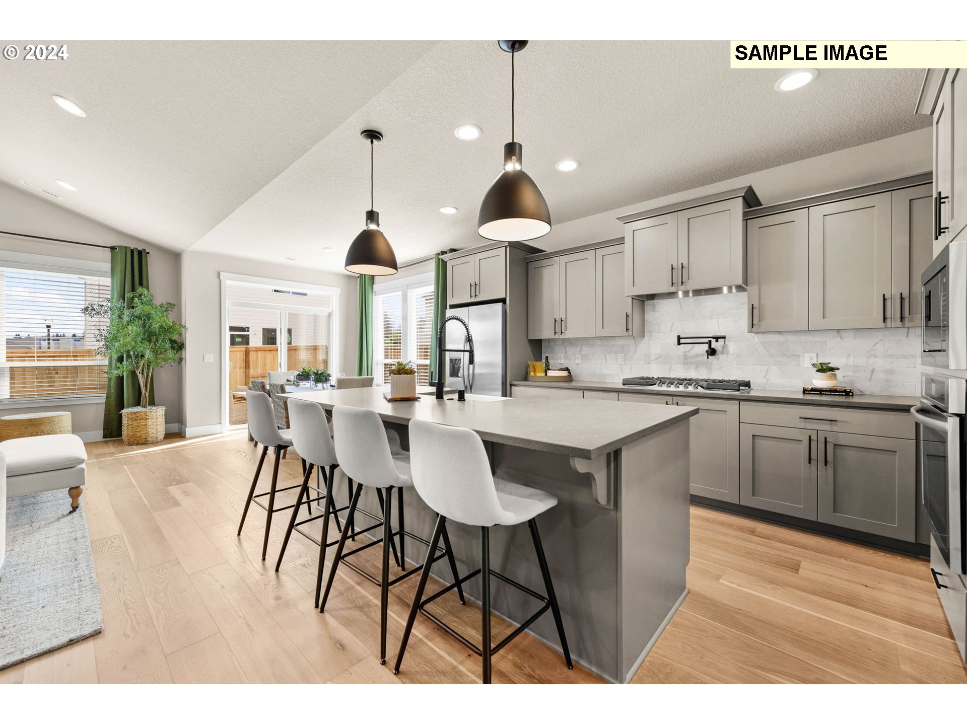 property viewer photo 4
