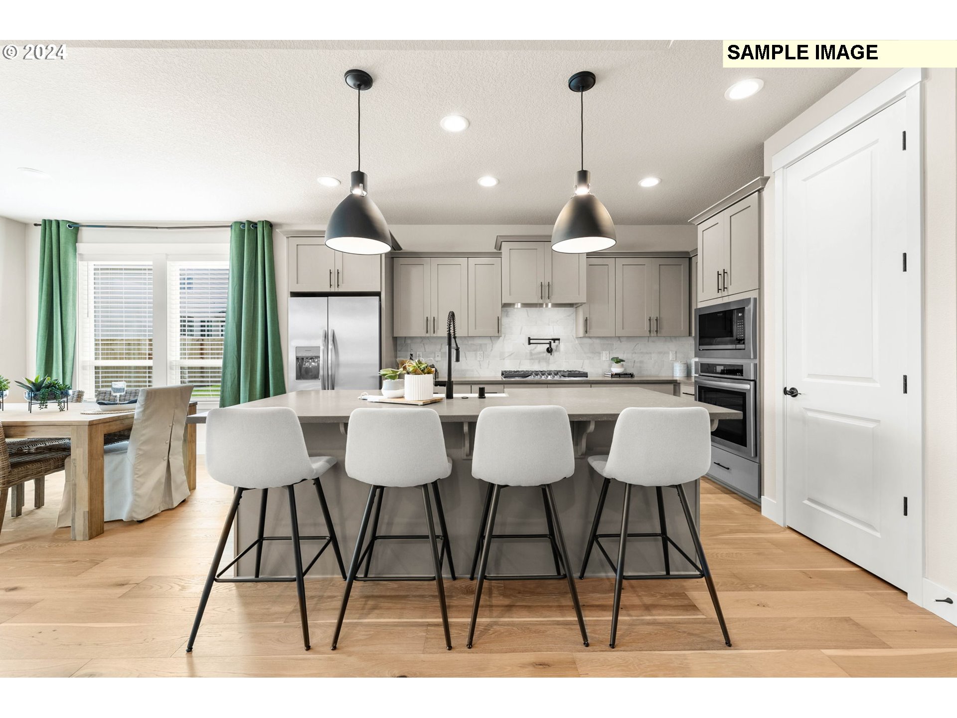 property viewer photo 7
