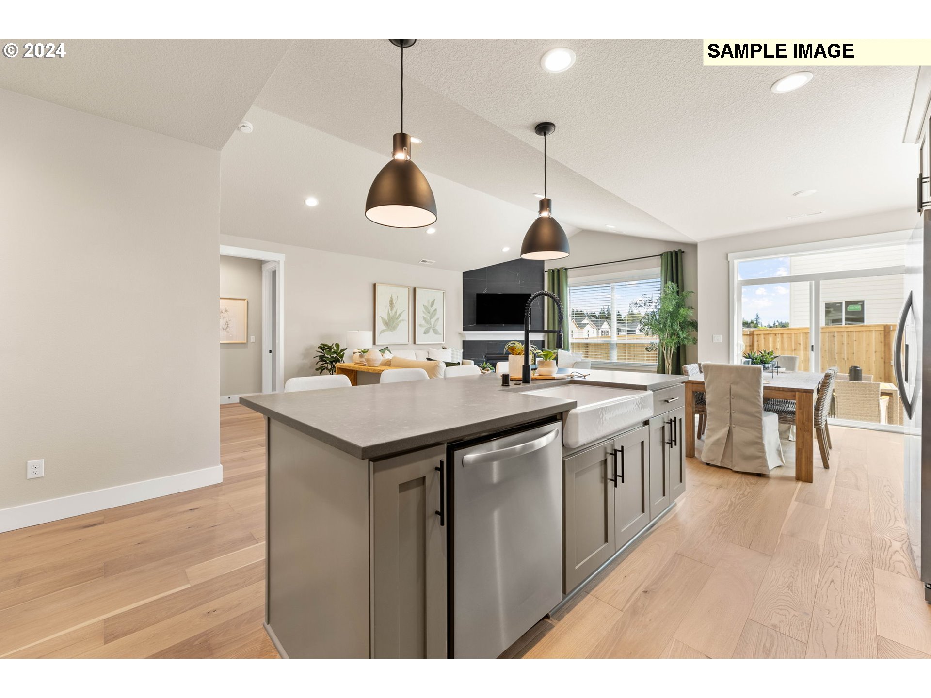 property viewer photo 8