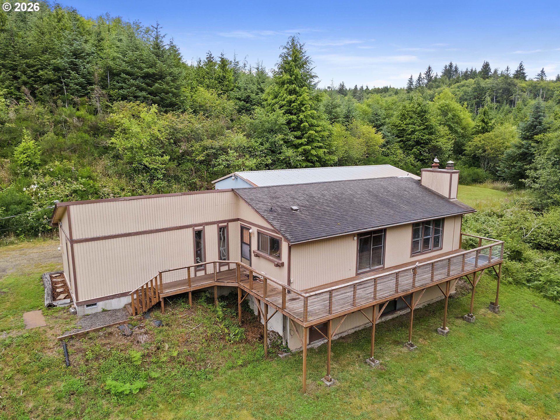 main property photo 30